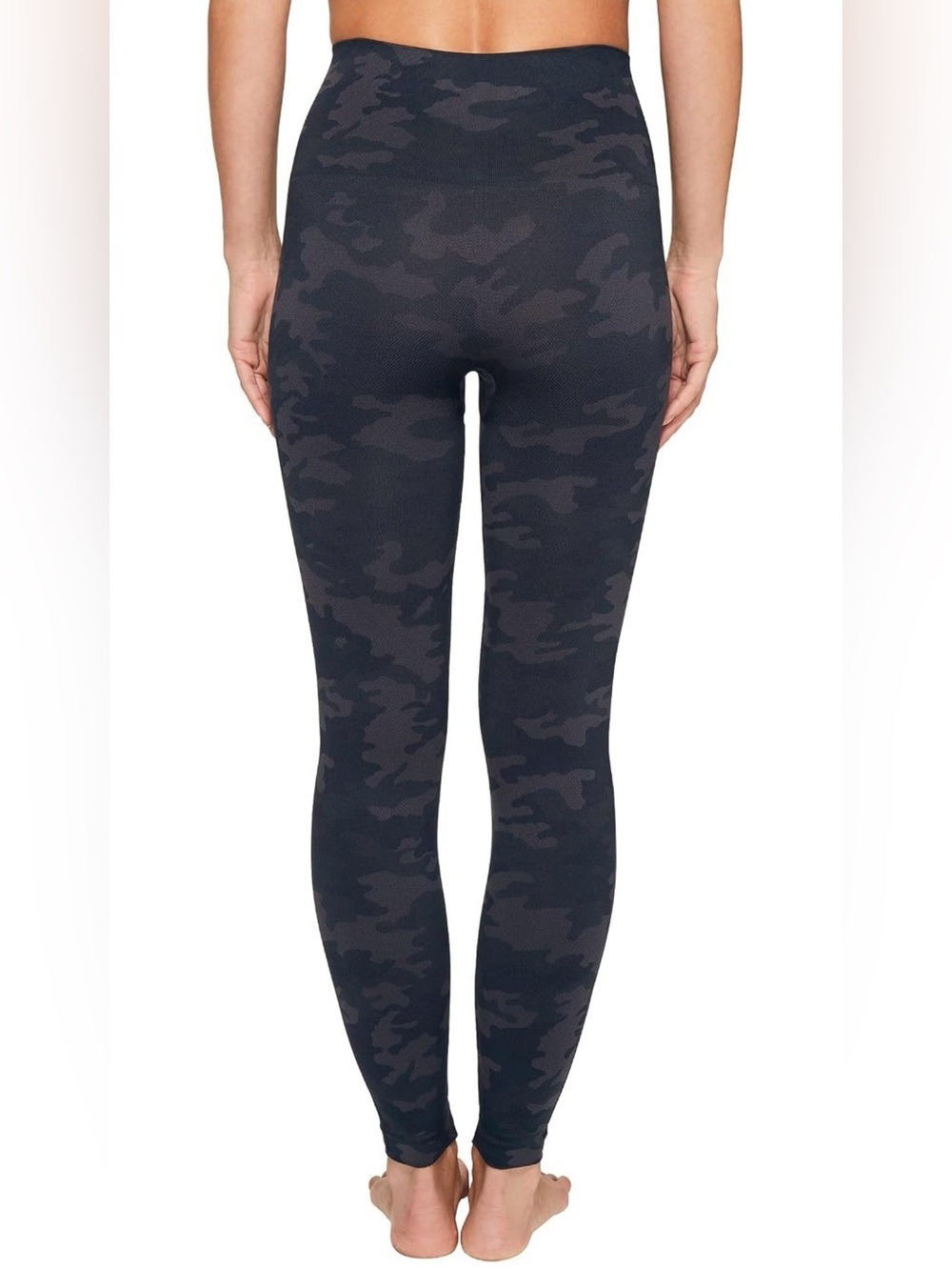 SPANX: LOOK AT ME NOW SEAMLESS LEGGINGS - BLACK CAMO - Picture 2 of 10
